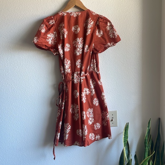 Madewell Floral Print Wrap V-Neck Puff Sleeve Mini Dress in Rusty Torch S - Picture 7 of 9